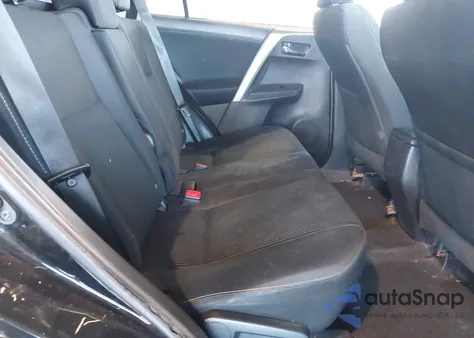 2015 Toyota Rav4 Xle z USA, uszkodzony, nr VIN 2T3RFREV7FW321309